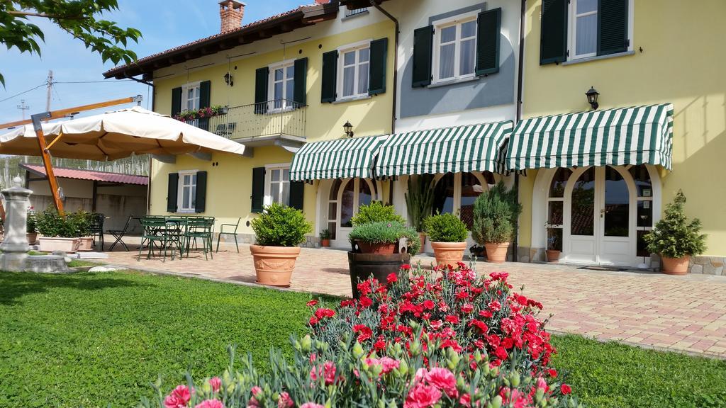 Agriturismo Cascina Rabalot Diano dʼAlba Dış mekan fotoğraf