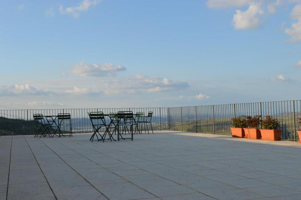 Agriturismo Cascina Rabalot Diano dʼAlba Dış mekan fotoğraf